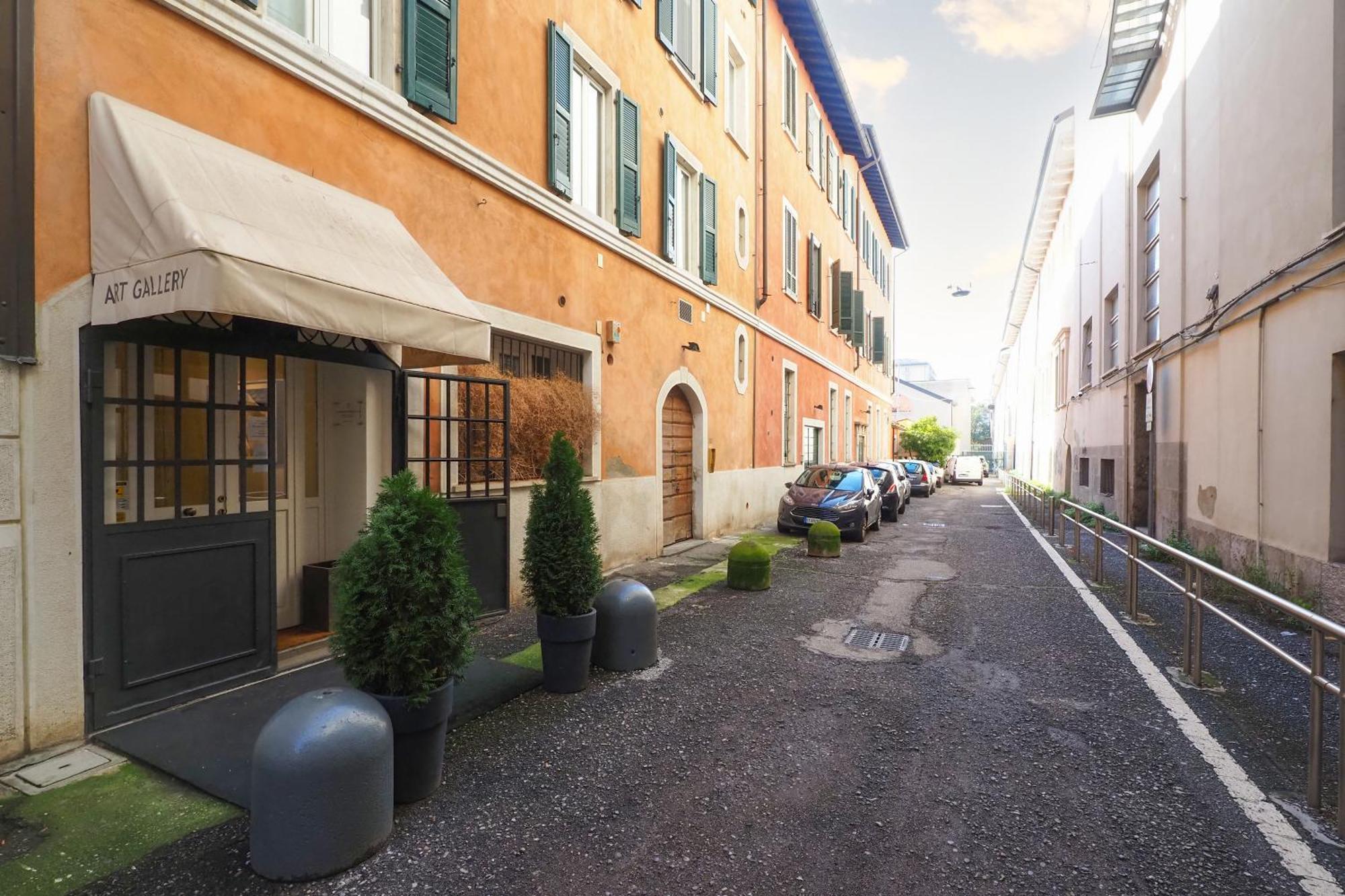 Enchanting Loft Between History And Tranquility Milano Exteriör bild